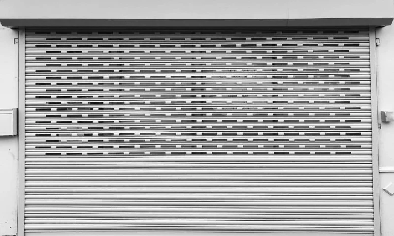 Benefits and Features of Visible Shop Shutters